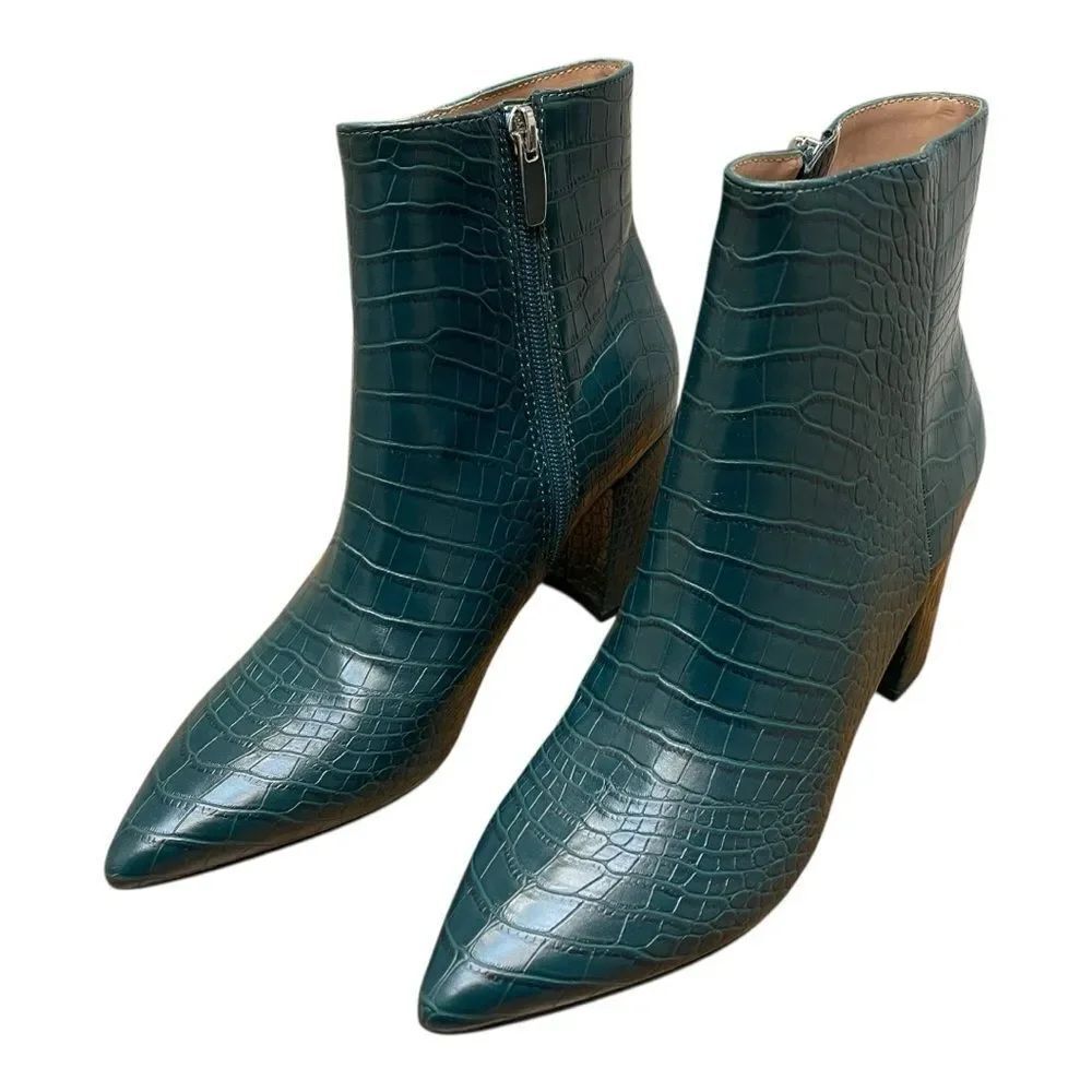 NWT Steve Madden Nadalie Pointed Toe Teal Croc-Embossed Ankle Booties Size 9